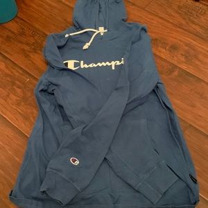 Champion tshirt with hood